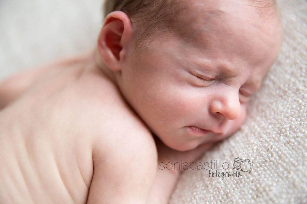 Hugo, 8 días. Fotografía de recién nacidos en Guadalajara y Madrid CO7B3852-1024x683 