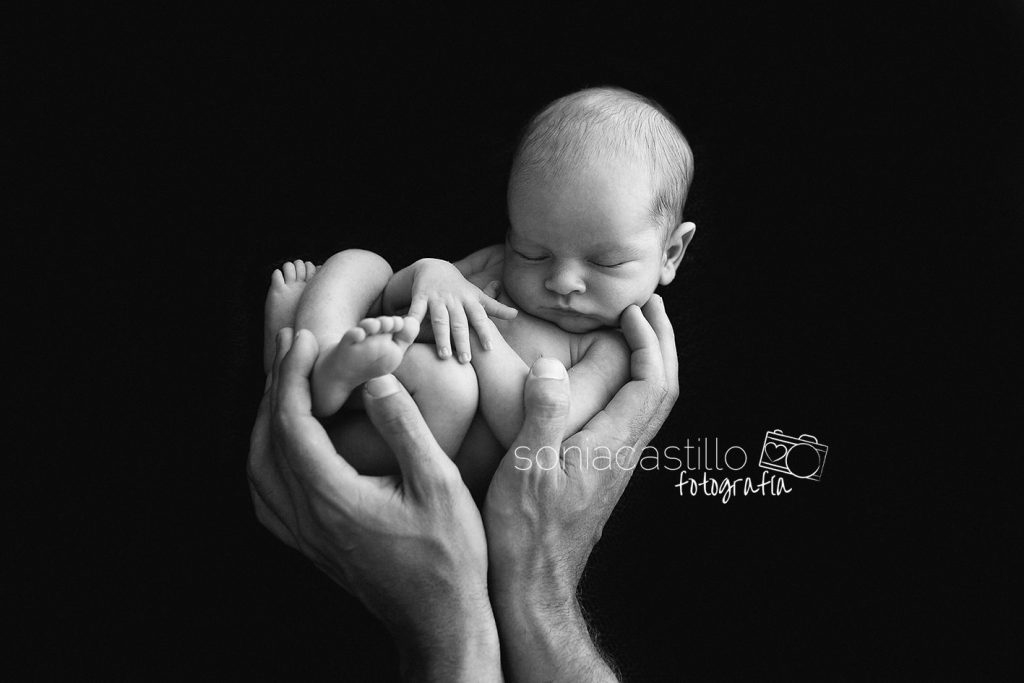 Portafolio Fotos de recién nacidos byn-7923-1024x683 