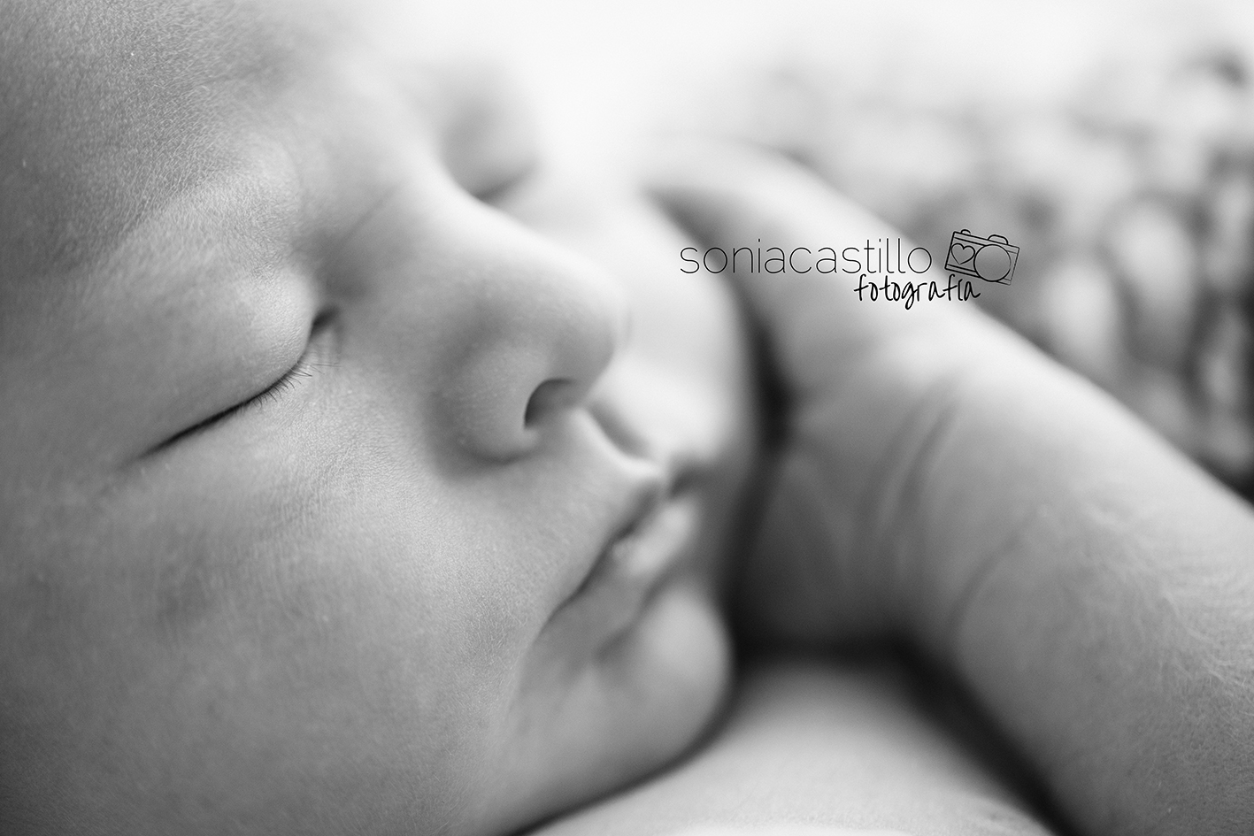 Portafolio Fotos de recién nacidos byn-0770 