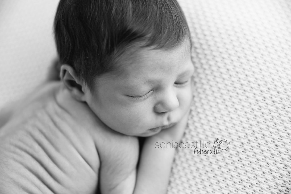 Portafolio Fotos de recién nacidos byn-1476-1024x683 