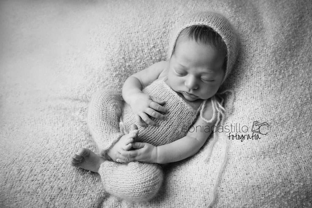 Portafolio Fotos de recién nacidos byn-1301-1024x683 