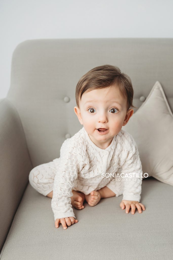 bebe-10-meses-guadalajara-8-683x1024 Portafolio y Sesiones de Fotos de Bebés