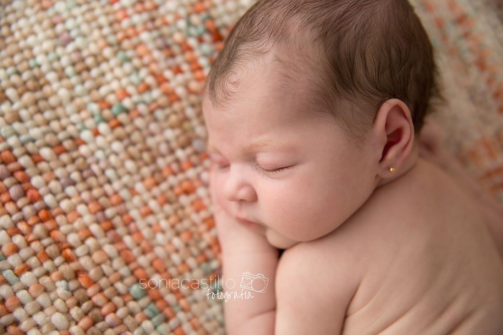Emma, 9 días. Fotografía de recién nacidos en Madrid y Guadalajara CO7B0028-1024x683 