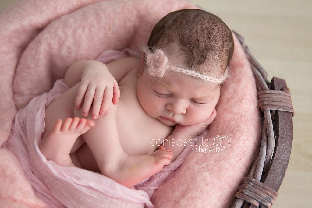 Emma, 9 días. Fotografía de recién nacidos en Madrid y Guadalajara CO7B9981-1024x683 